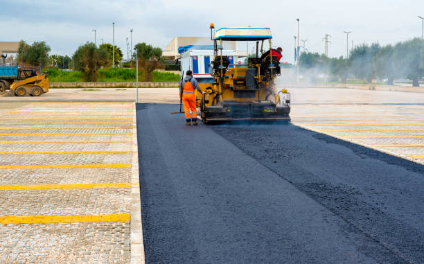 Best Driveway Paving Contractor  in Nettleton, MS